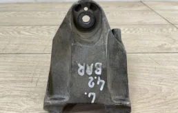 Кронштейн двигателя VW Touareg 2002-2010 7L
