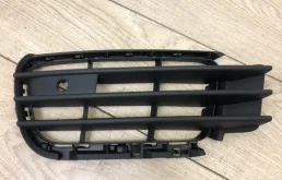Решетка бампера боковая VW Touareg NF 2010-2014 7P