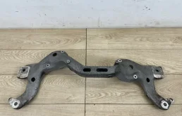 Кронштейн двигателя Porsche Cayenne V8 Turbo 2012 958 (92A)