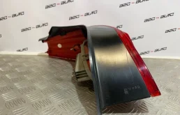 Фонарь правый для Peugeot 508 на фотографиях