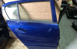 Дверь задняя правая Opel astra h 5D