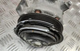 Компрессор кондиционера для Toyota RAV4 2014 года на фотографиях