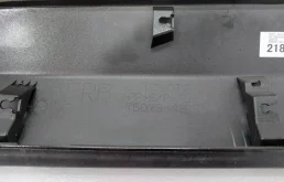 Молдинг двери передний правый для Toyota RAV4 на фотографиях