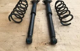 Пружина амортизатора задняя для Mazda CX 5 2015 года на фотографиях