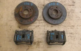 Суппорт передний правый для Honda Civic 2015 года на фотографиях