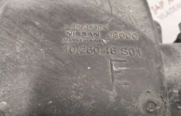 Корпус воздушного фильтра для Nissan X-Trail 2012 года на фотографиях