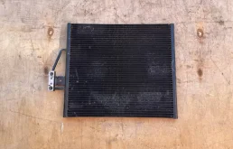 Радиатор кондиционера для BMW 5er 2002 года на фотографиях