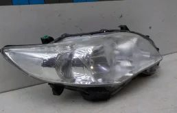 Фары для Toyota Corolla 2006 года на фотографиях