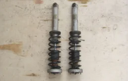 Пружина амортизатора задняя для BMW 5er 2008 года на фотографиях