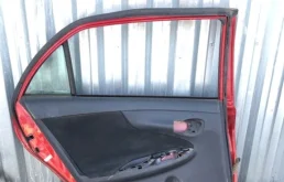 Дверь задняя левая для Toyota Corolla 2007 года на фотографиях