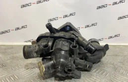 Корпус термостата системы охлаждения ДВС для Citroen C5 2012 года на фотографиях