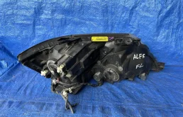 Фары для Toyota Alphard 2008 года на фотографиях