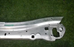 Панель радиатора (телевизор) для Mercedes-Benz E class на фотографиях