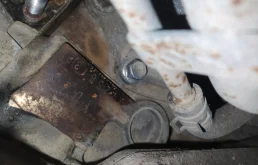 Двигатель без навесного для Nissan Navara 2013 года на фотографиях