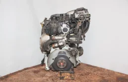 Двигатель без навесного для Hyundai Lantra на фотографиях