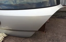 Крышка багажника для Opel Astra 2014 года на фотографиях