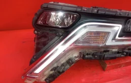 Фары для Kia Carnival на фотографиях