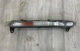 Поворотник передний левый для Audi Q7 2006 года на фотографиях