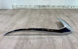 Молдинг переднего бампера левый для Mitsubishi Pajero Sport на фотографиях