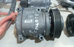 Компрессор кондиционера для Honda Civic 2006 года на фотографиях