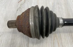 Привод передний левый для Volkswagen Tiguan 2007 года на фотографиях