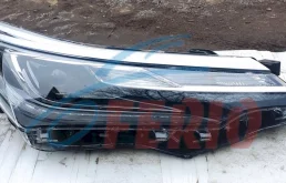 Фары для Toyota Corolla 2016 года на фотографиях