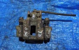 Суппорт задний левый для Mitsubishi Pajero V90 5dr 2006-2011