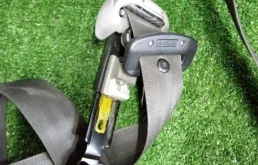 Ремень безопасности передний левый для Kia Rio 2014 года на фотографиях