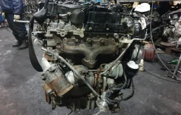 Двигатель без навесного для Ford Kuga 2015 года на фотографиях