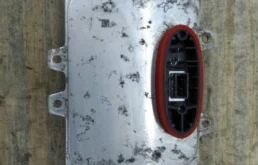 Блок розжига ксенона для Ford Kuga 2011 года на фотографиях