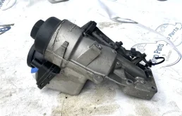 Корпус масляного фильтра для Volvo C30 на фотографиях