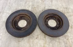 Диски тормозные передние (комплект) для Mitsubishi Pajero Sport 2025 года на фотографиях