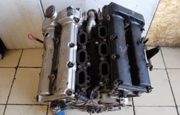 Двигатель для Jaguar XF 2010 года на фотографиях