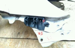 Крыло правое для Subaru Legacy 2009 года на фотографиях