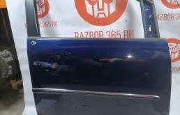 Двери для Volkswagen Touran 2007 года на фотографиях