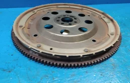 Маховик для Nissan Pathfinder 2005 года на фотографиях