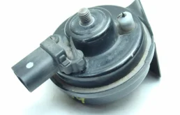 Звуковой сигнал для Volkswagen Polo 2016 года на фотографиях