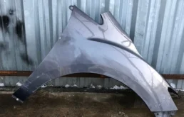 Крыло правое для Mazda CX 7 2006 года на фотографиях