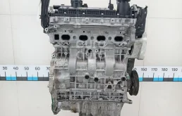 Двигатель без навесного для Kia Carnival 2022 года на фотографиях