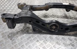 Задняя балка для Hyundai Creta на фотографиях