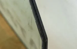 Стекло двери переднее левое для Land Rover Range Rover 2017 года на фотографиях