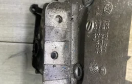 Передняя крышка двигателя для Volkswagen Polo на фотографиях