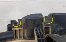 Резонатор воздуховода для Hyundai Solaris 2014 года на фотографиях