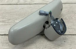 Зеркало заднего вида (в салоне) для Audi Q7 2008 года на фотографиях