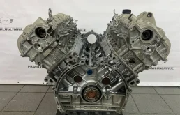 Двигатель без навесного для Porsche Cayenne 2014 года на фотографиях