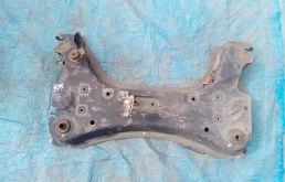 Подрамник двигателя для Nissan Note на фотографиях