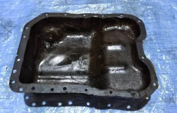 Поддон картера для Mitsubishi Outlander 2005 года на фотографиях