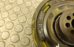 Шкив коленвала для Porsche Cayenne 2014 года на фотографиях