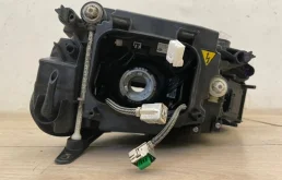 Фары для Volkswagen Touareg 2015 года на фотографиях