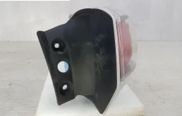 Фонарь внутренний правый для Toyota Highlander на фотографиях